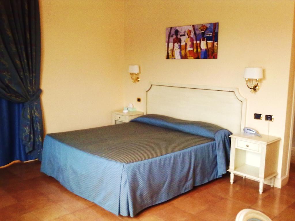 Hotel Quadrifoglio Roma Eur Ngoại thất bức ảnh